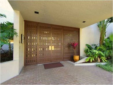 Entrance to Condo Block Entrance to Condo Block